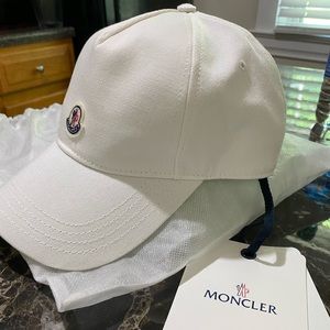 Moncler
White Baseball Cap